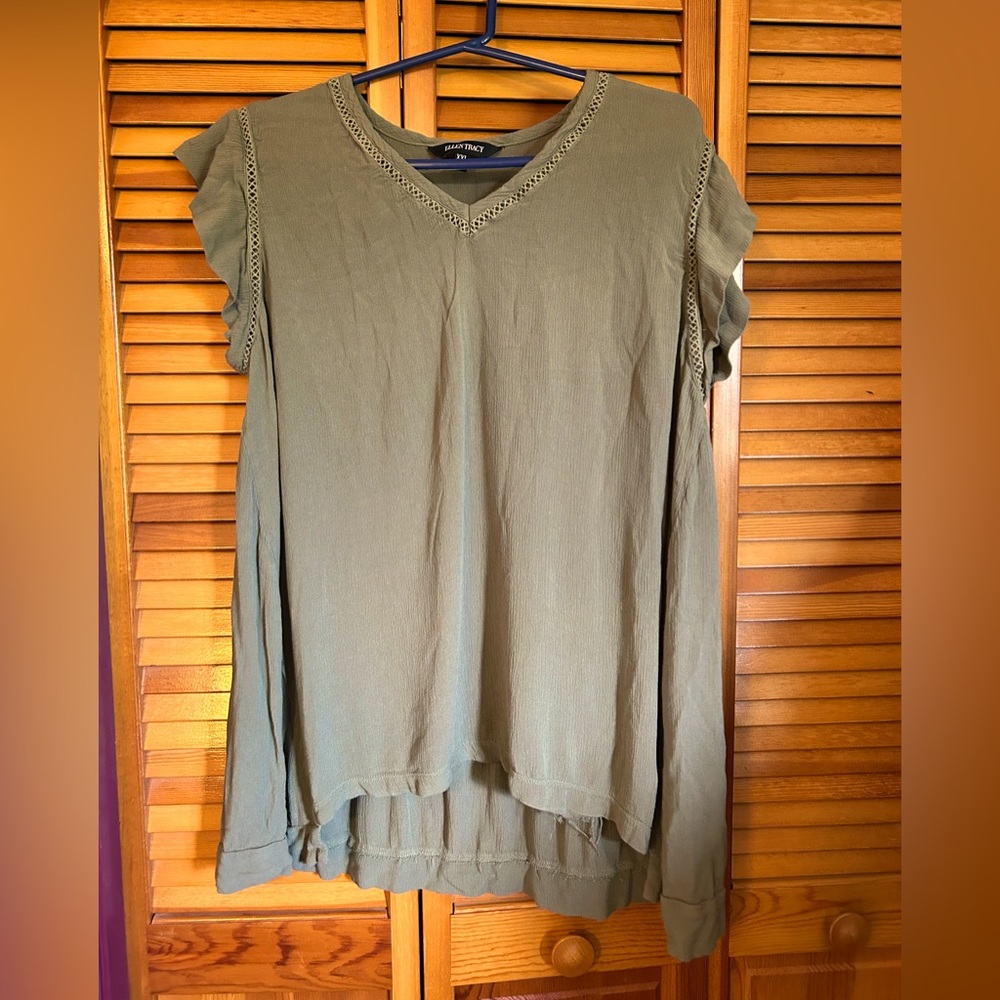 Ellen Tracy Olive colored top